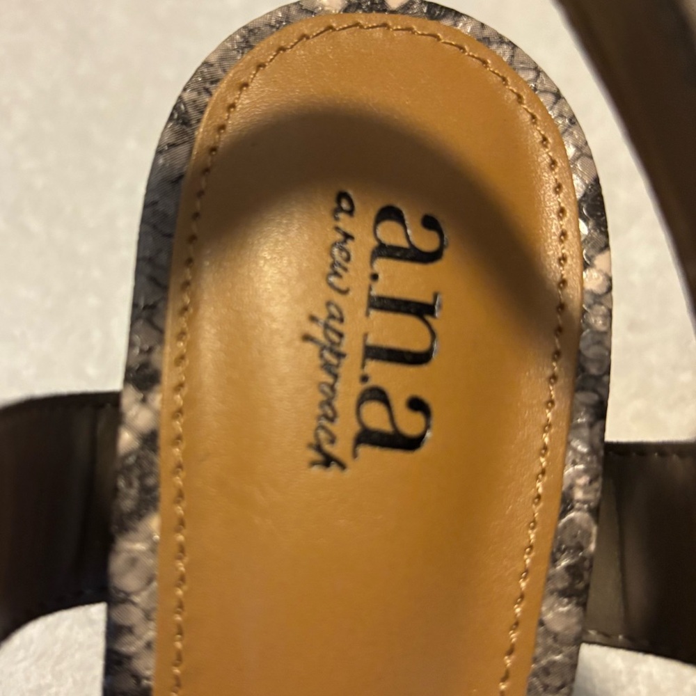Brand New Heels By ANA - Size 8 - Heel Height 4 Inches - Box 79 - Picture 8 of 8